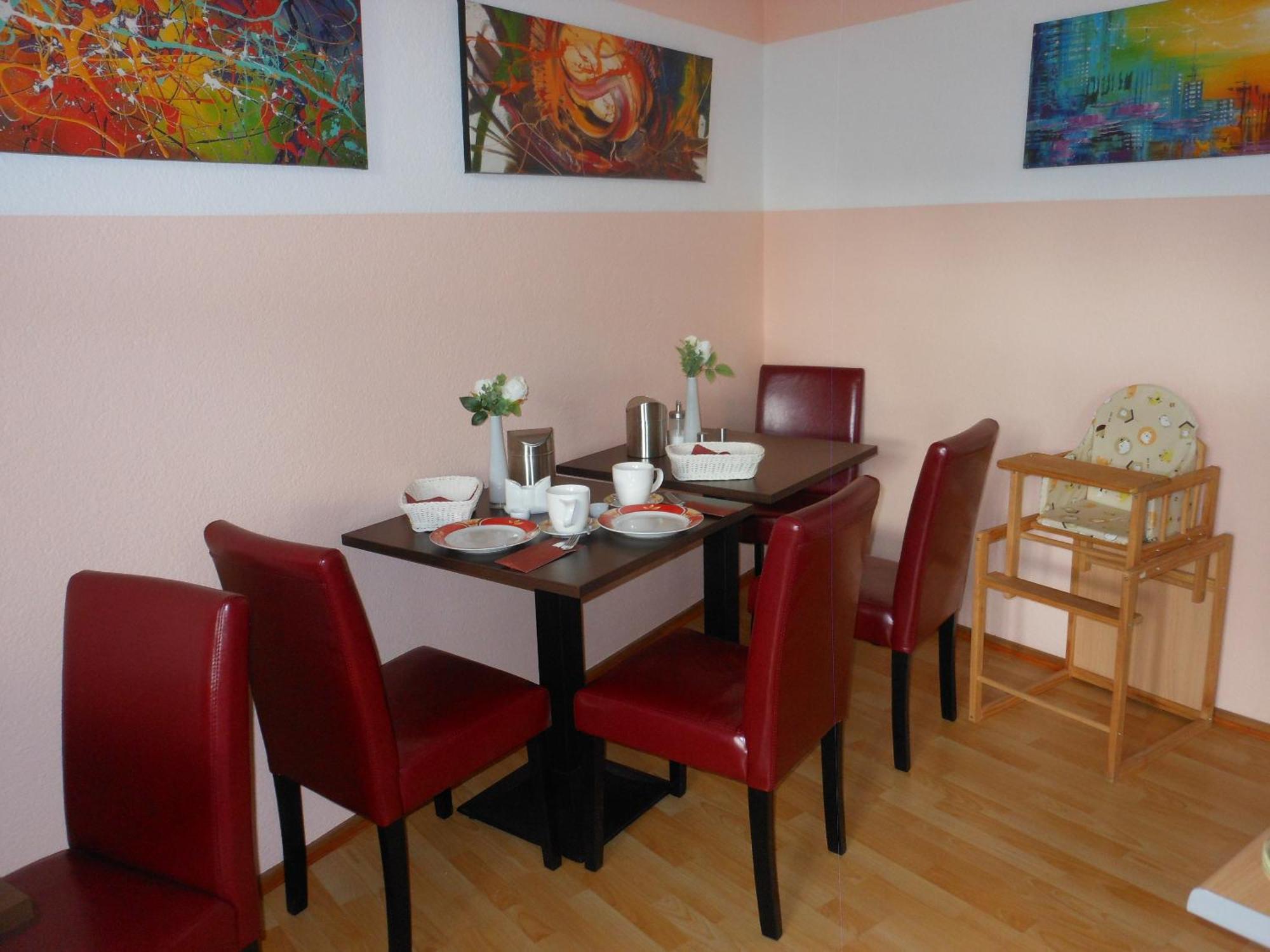 Pension Am Werder Bernburg Esterno foto