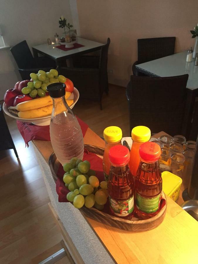 Pension Am Werder Bernburg Esterno foto