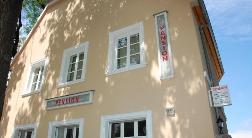 Pension Am Werder Bernburg Esterno foto